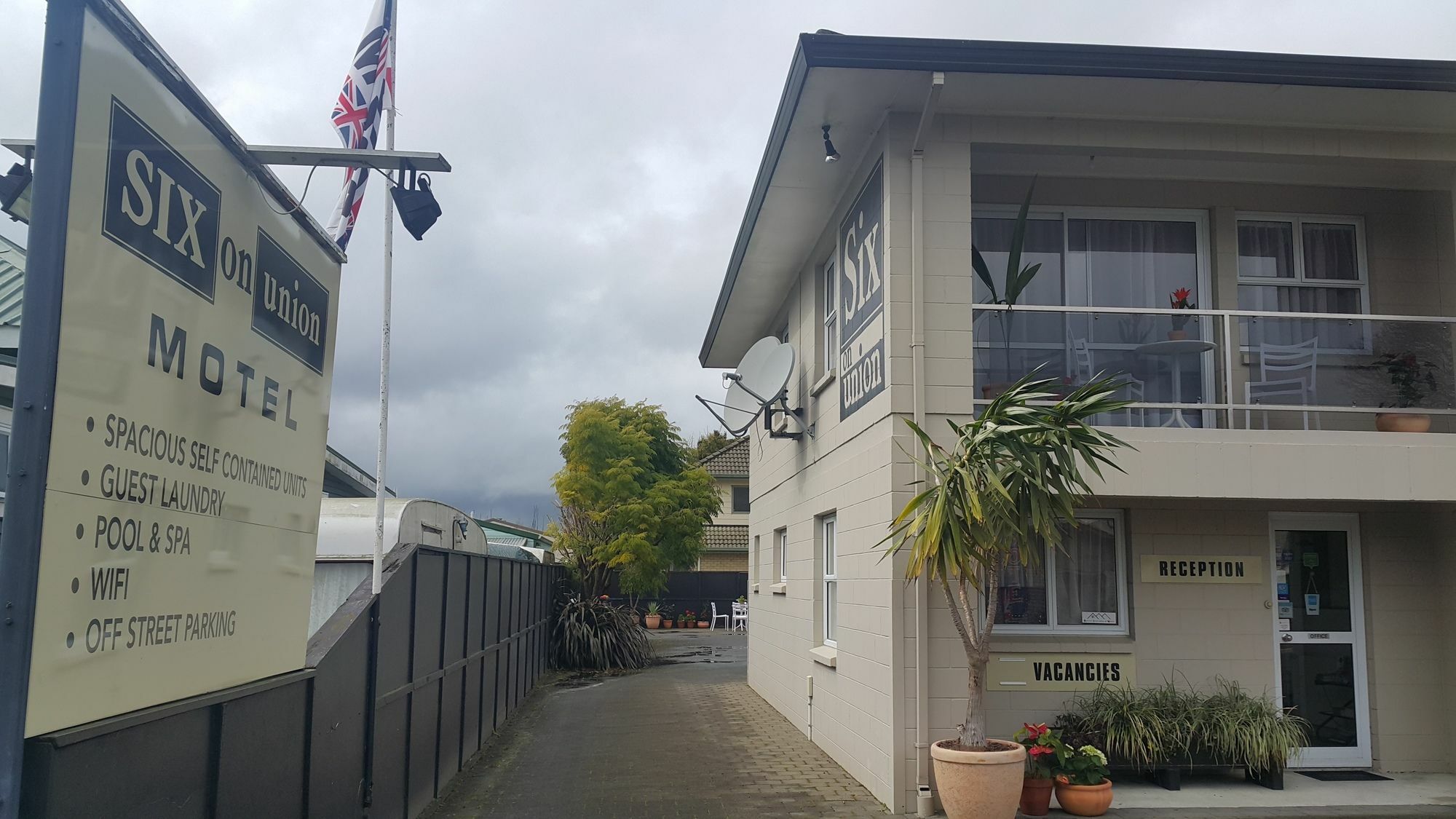Six On Union Motel Rotorua Exterior foto